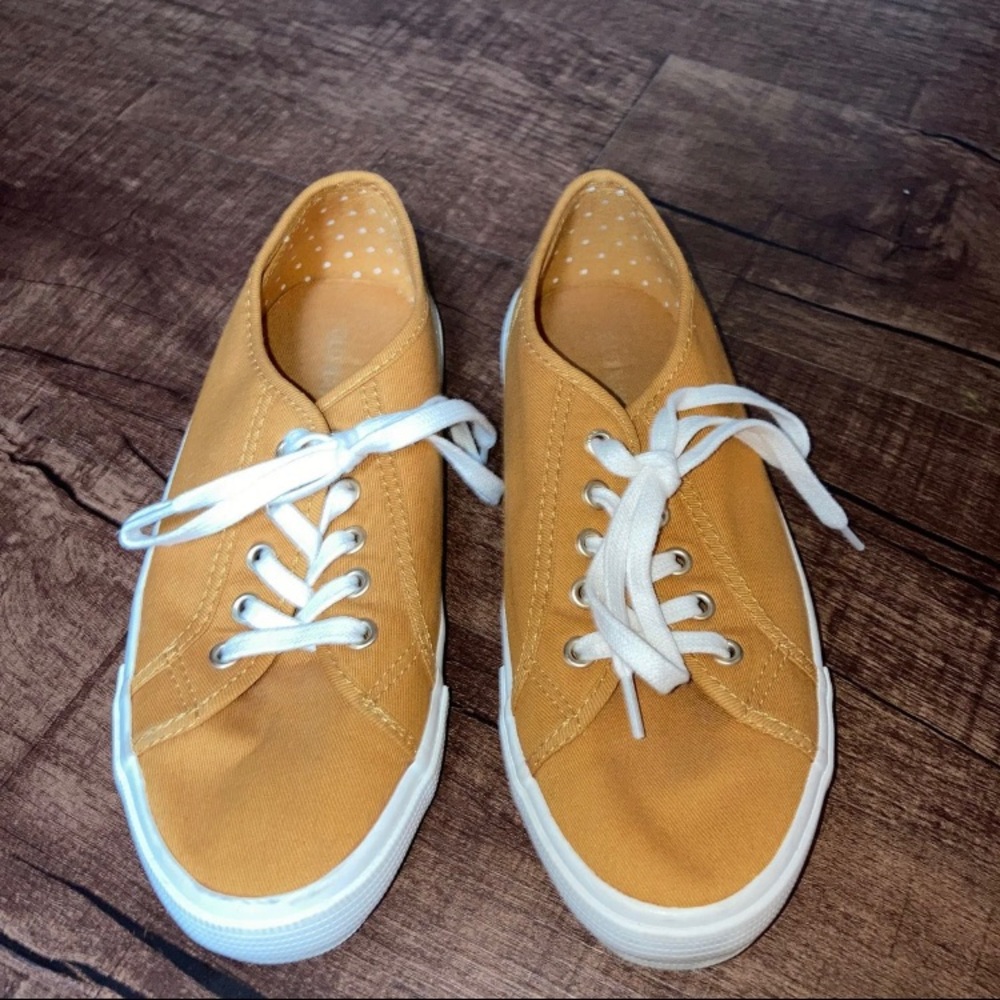 Old Navy Sneakers